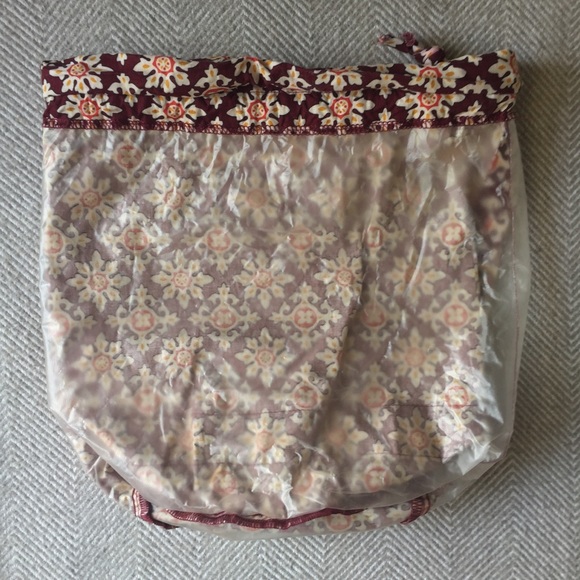 Vera Bradley plastic lined tote - Picture 7 of 8